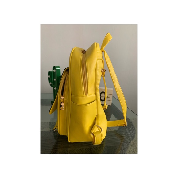 Backpack - Picture 4 of 6